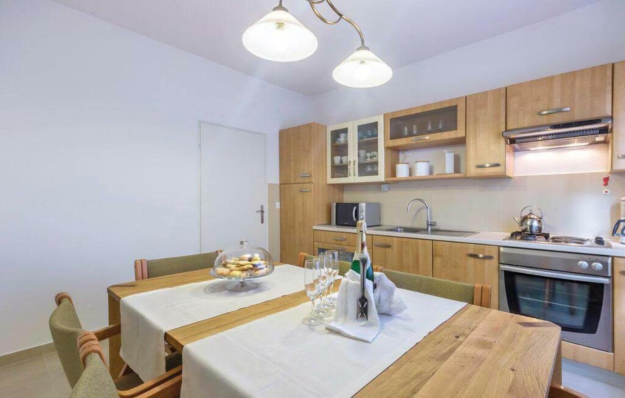 Апартаменти Apartman Eta Пула Екстер'єр фото