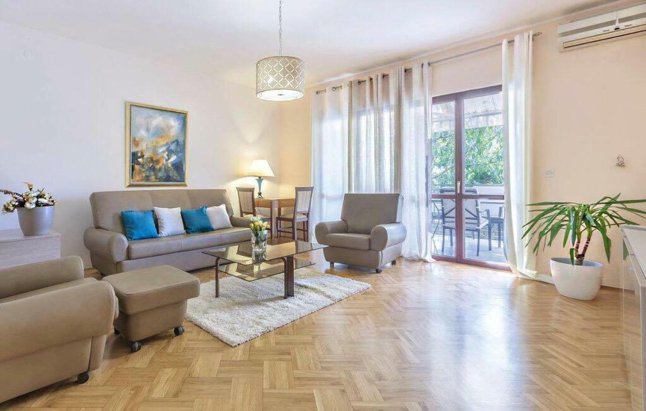 Апартаменти Apartman Eta Пула Екстер'єр фото