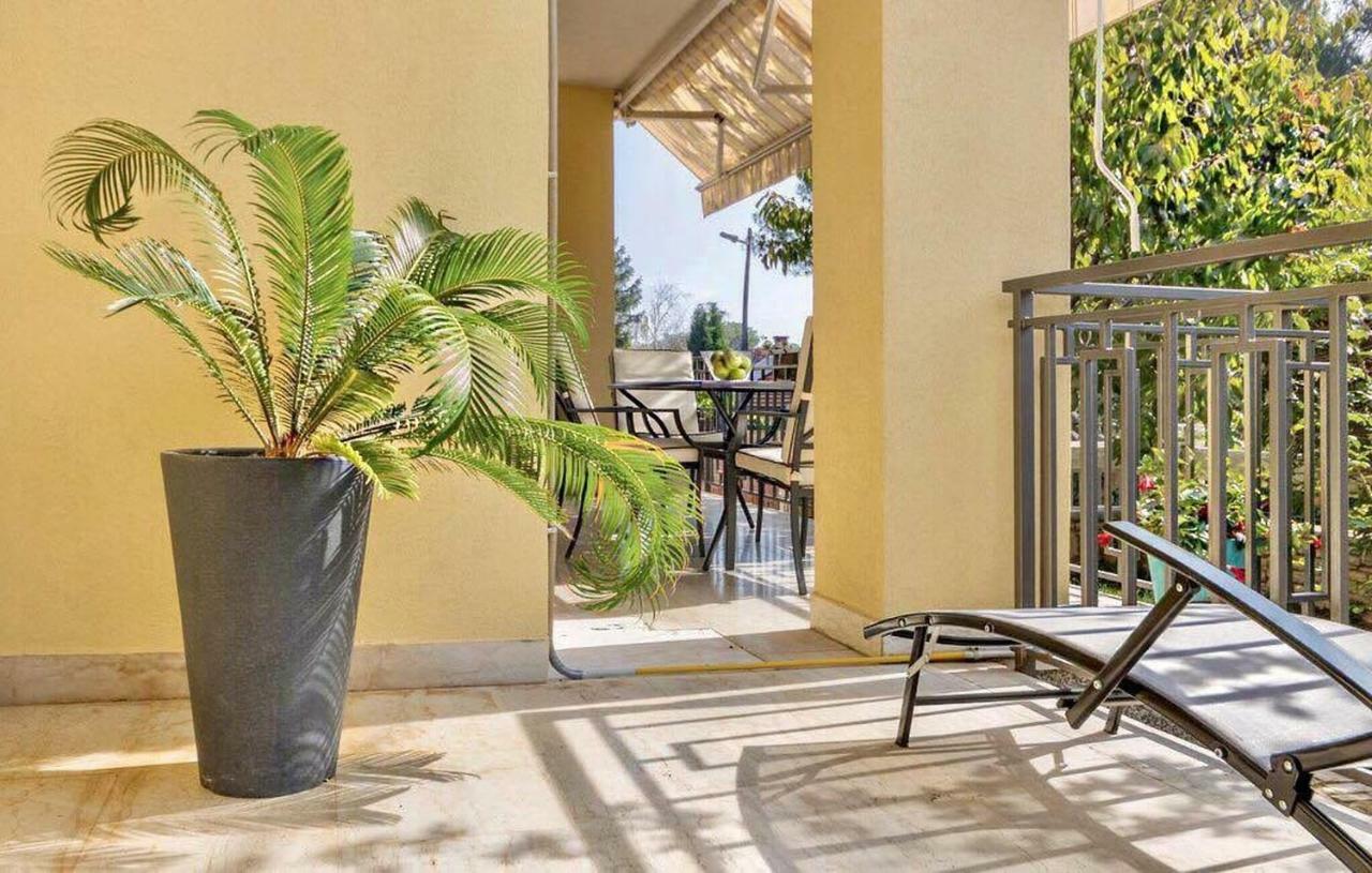 Апартаменти Apartman Eta Пула Екстер'єр фото