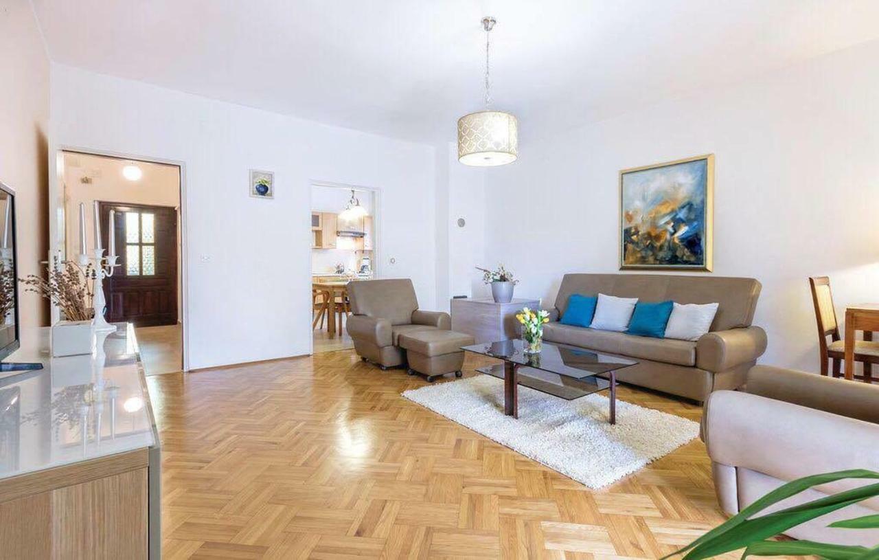 Апартаменти Apartman Eta Пула Екстер'єр фото