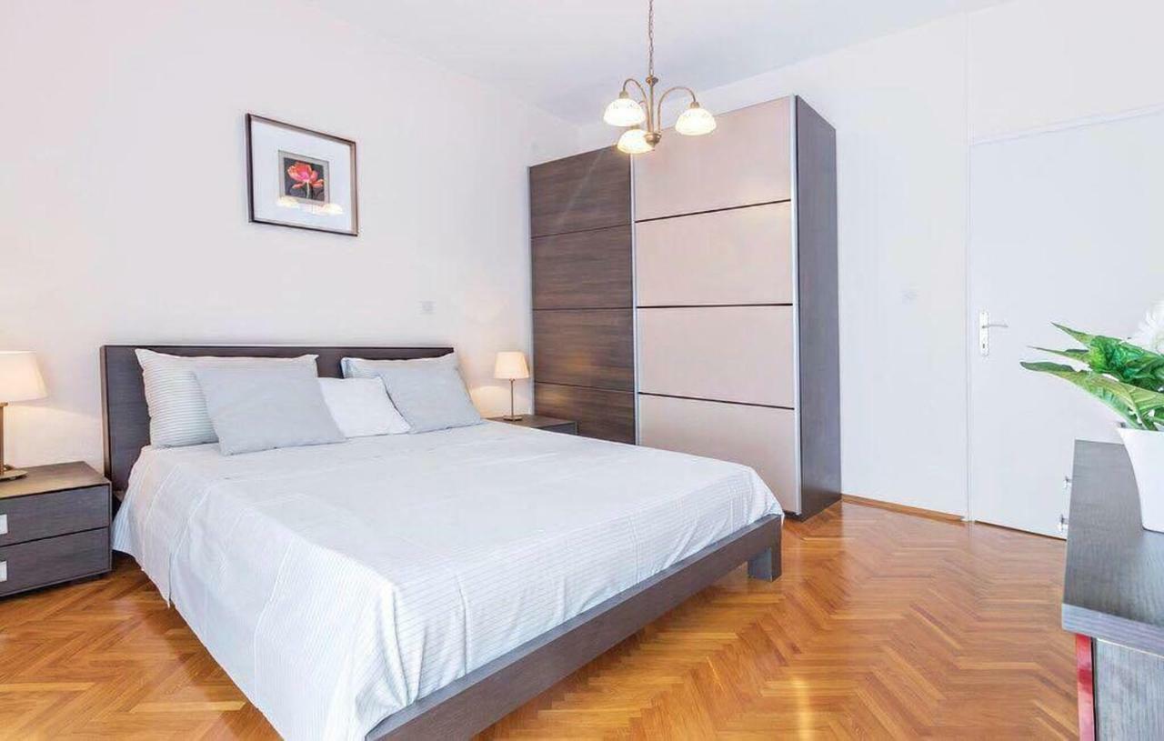Апартаменти Apartman Eta Пула Екстер'єр фото